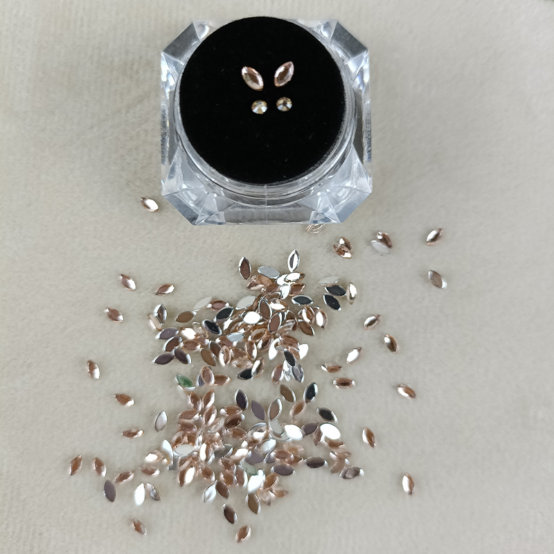 QUARKZMAN Cristallo Trasparente Diamante Fermacarte 60mm - 11