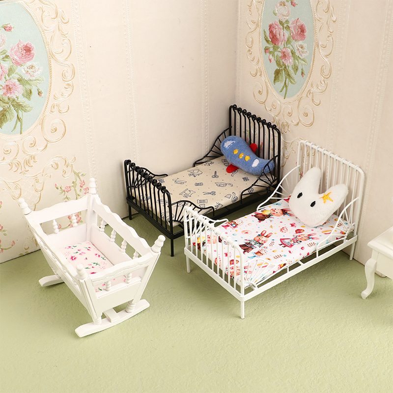 Baby deals iron bed